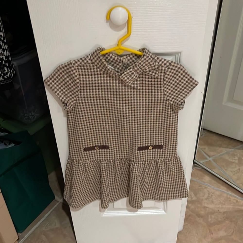 Beautiful dress excellent condition size 2T